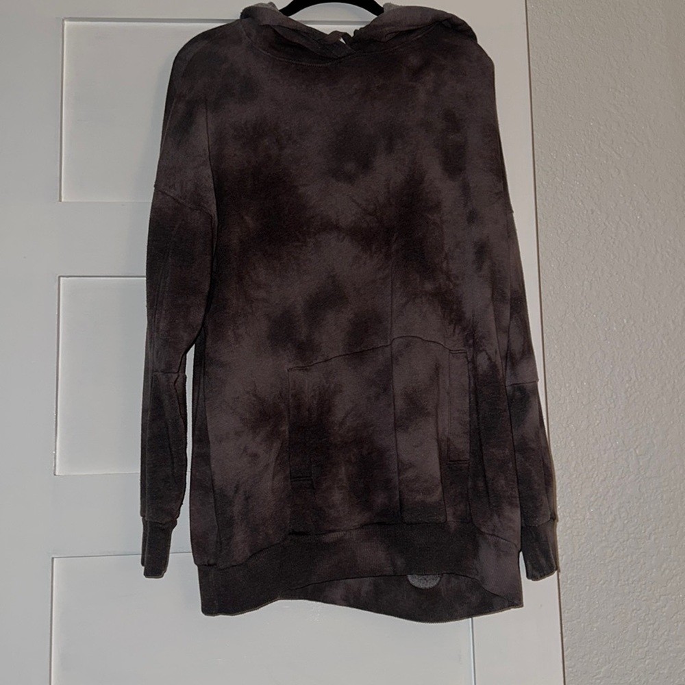 Black tye dyed women’s hoodie